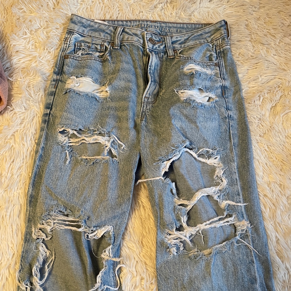 American Eagle Outfitters Distressed Blue Jeans